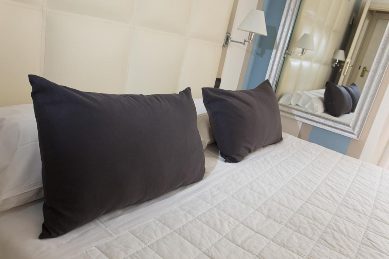 מילאנו מריטימה Hotel Flora מראה חיצוני תמונה
